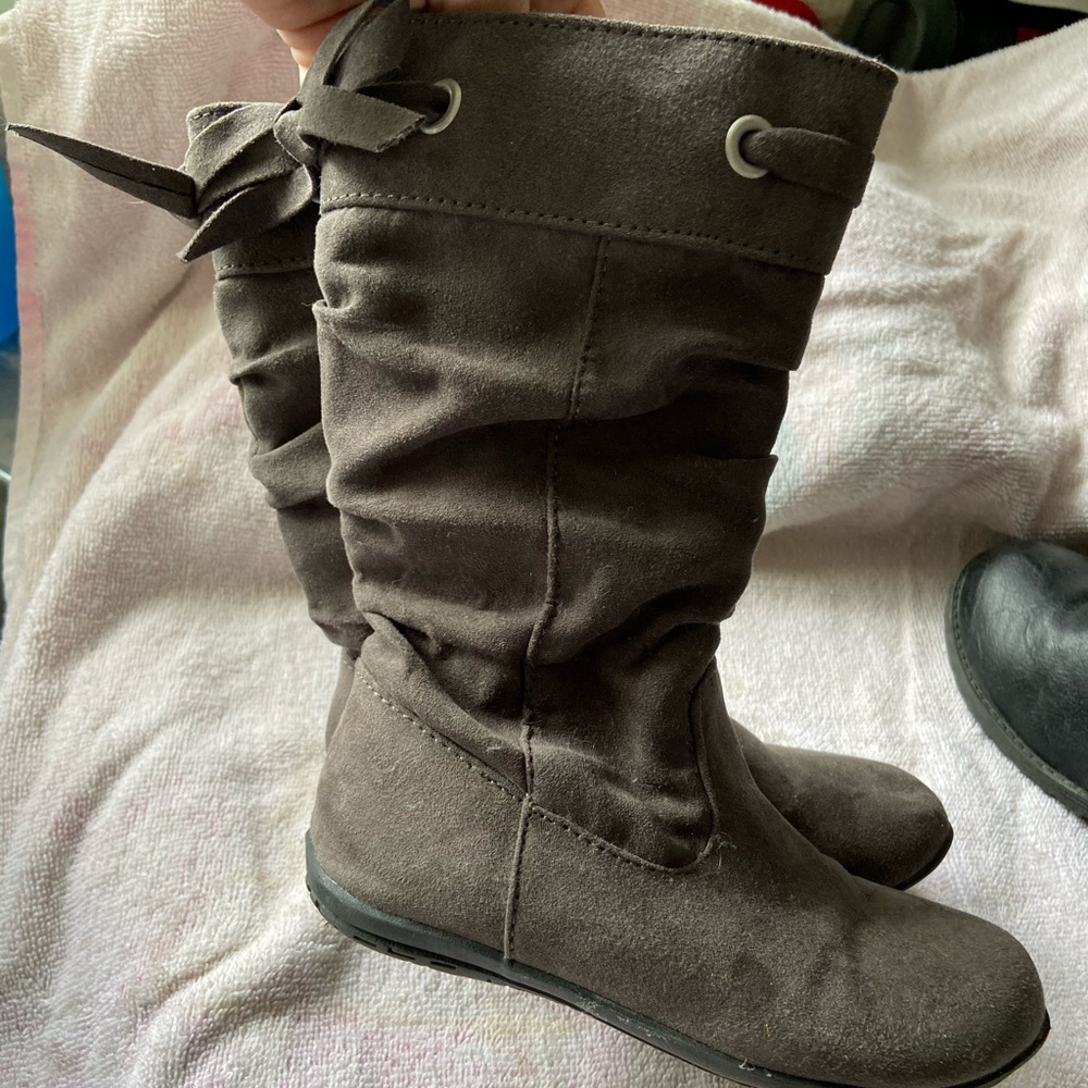 Olive green toddler boots